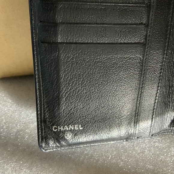 CHANEL JACKET MOTIF CC LOGO LEATHER LONG BIFOLD WALLET BLACK - Picture 5 of 15